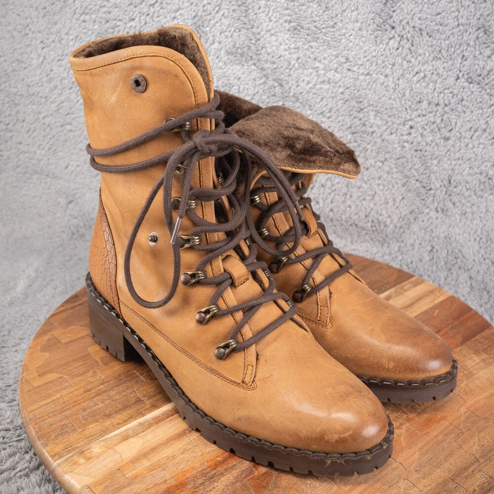 VINTAGE FOUNDRY CO Tan Milan Leather Fur Lined Boot (Size 10)